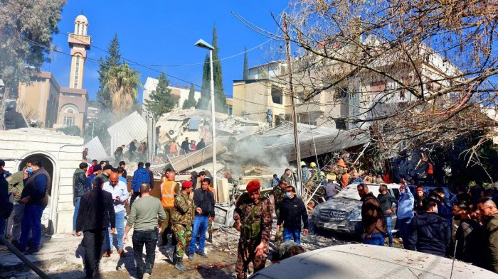  الاحتلال الصهيوني يقتل خبراء الحرس الثوري في دمشق